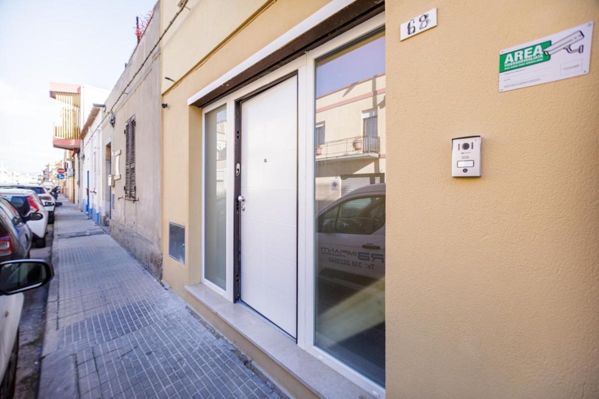 Bandiera 68 Apartment Cagliari Ngoại thất bức ảnh