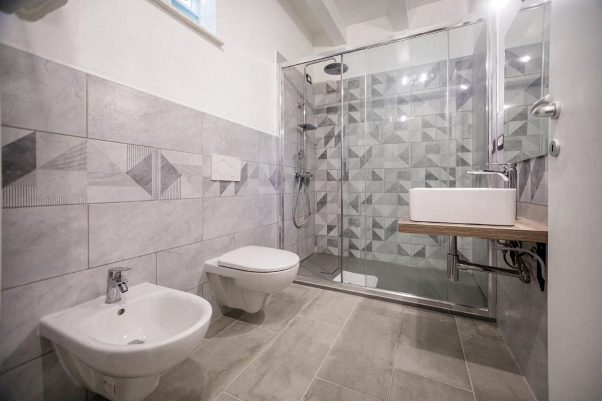Bandiera 68 Apartment Cagliari Ngoại thất bức ảnh